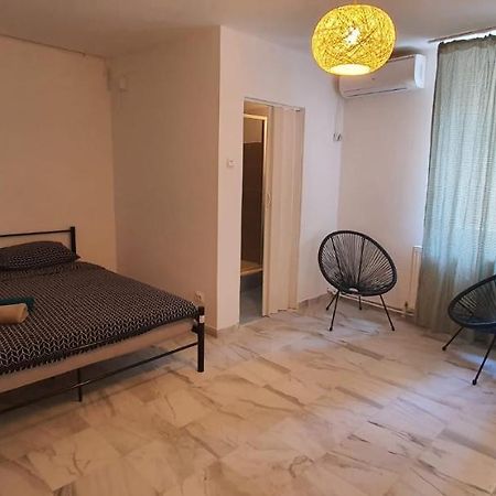 Cozy Spacious Studio Apartment Bucureşti Ngoại thất bức ảnh